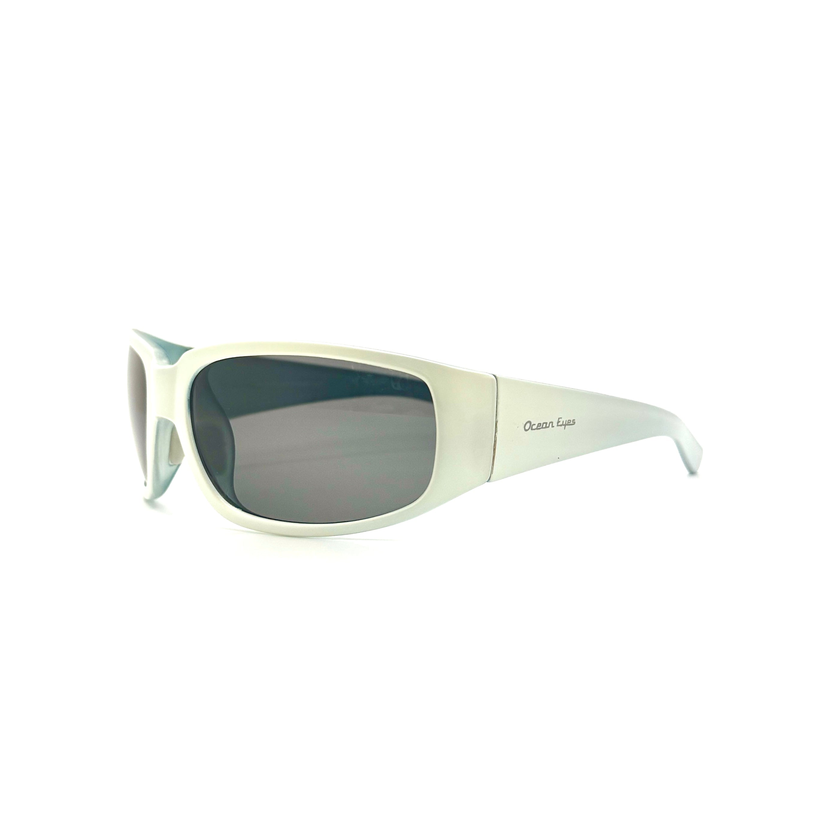 Mailibu - pearl white w/blue frame with smoke lenses
