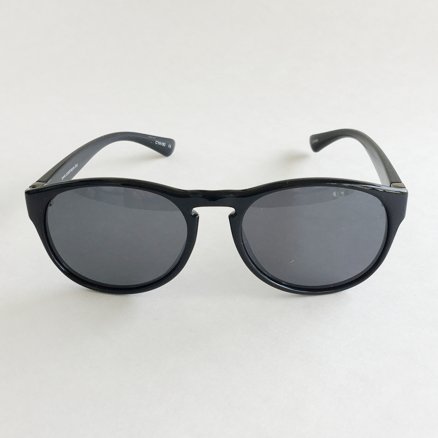 Small Kat - Shiny Black Frame with Smoke Lenses 2049-1